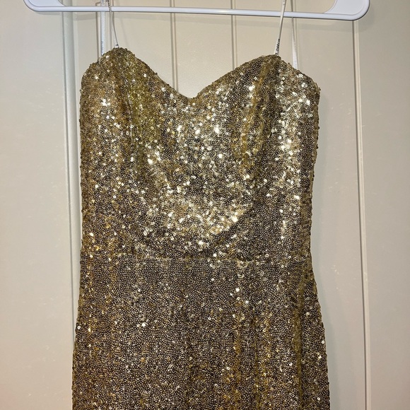 Dillards long gold sequen slit on leg strapless dress size 5/6 worn 1x - Picture 1 of 7